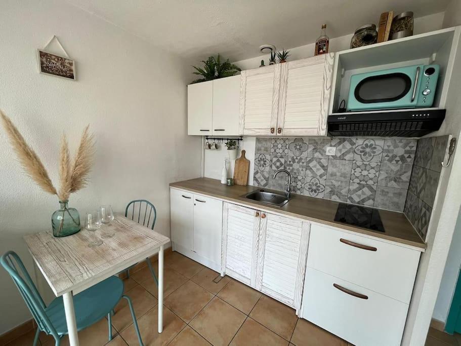 Studio Cabine Pour 4 - Piscine Argeles-sur-Mer Luaran gambar